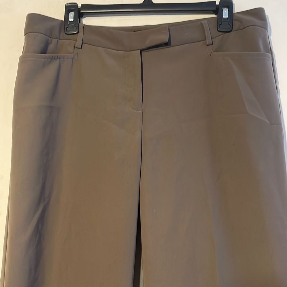 Express Pant - Picture 2 of 9